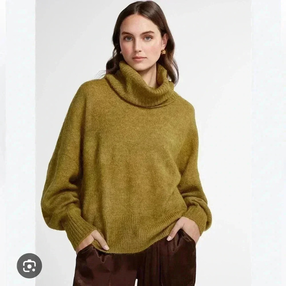 Sweaters - ICHI Touch of Alpaca Mega Turtleneck Sweater